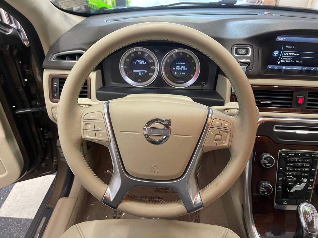 2013 Volvo XC70 Image 27
