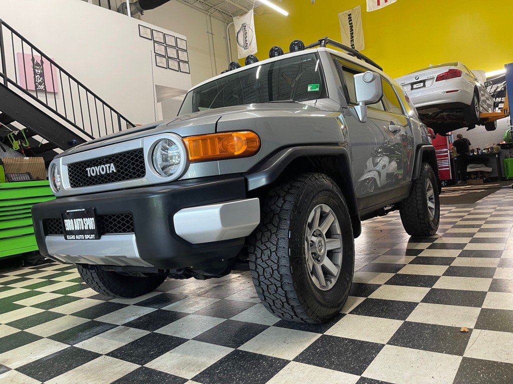2010 Toyota FJ Cruiser Image 7