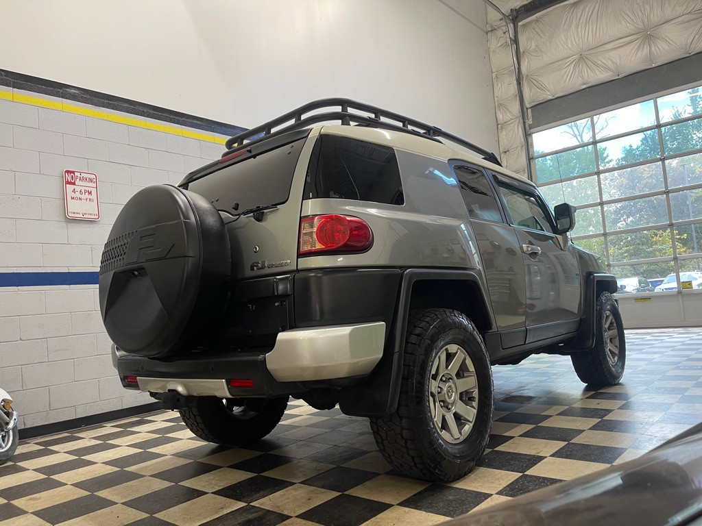 2010 Toyota FJ Cruiser Image 16