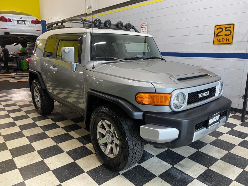 2010 Toyota FJ Cruiser Image 18
