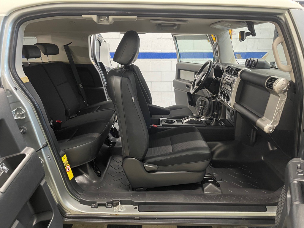 2010 Toyota FJ Cruiser Image 43