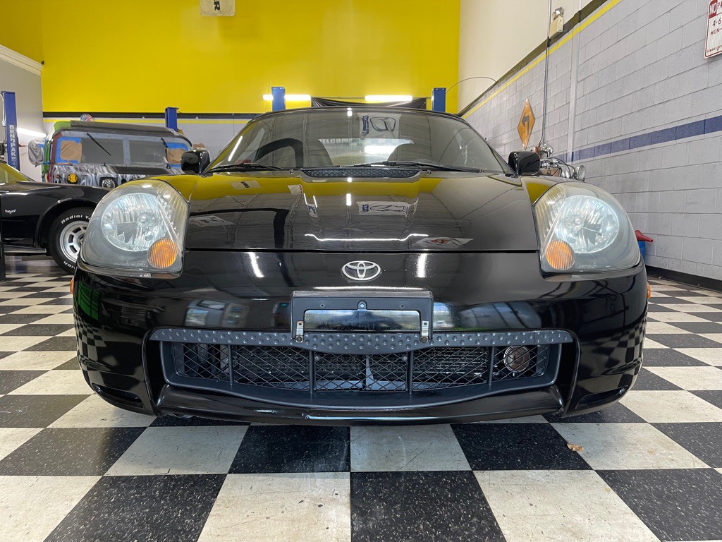 2002 Toyota MR2 Image 3