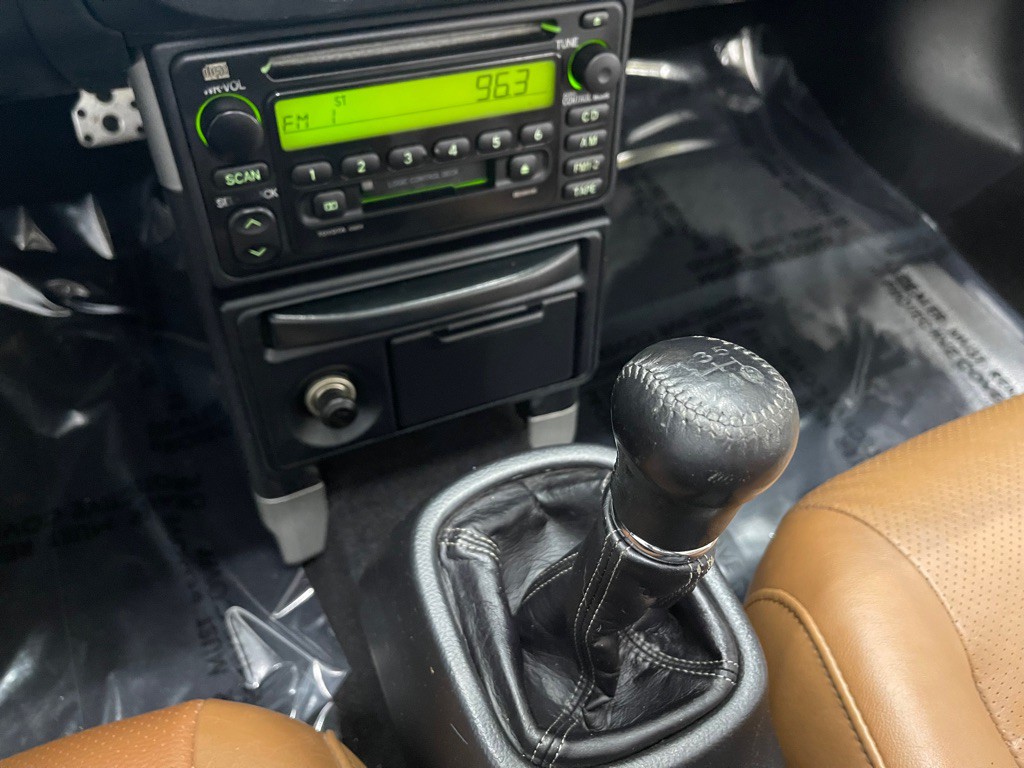 2002 Toyota MR2 Image 43