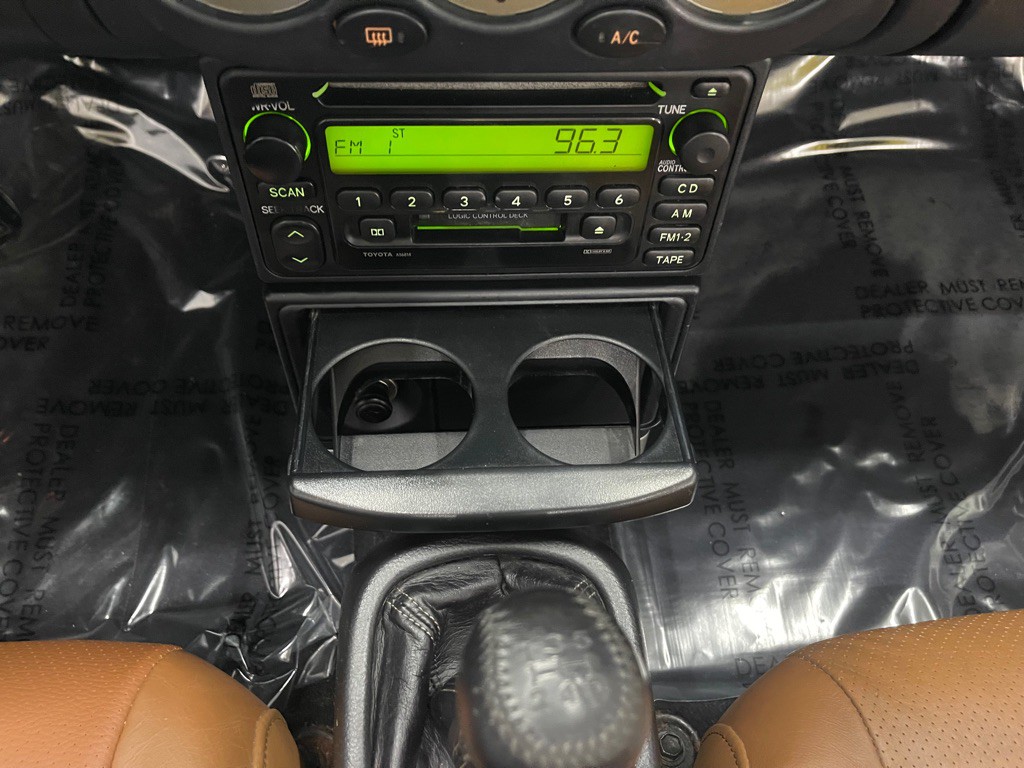 2002 Toyota MR2 Image 44