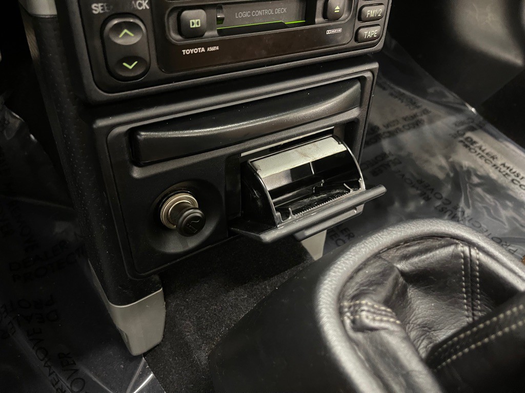 2002 Toyota MR2 Image 45