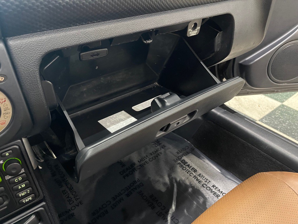 2002 Toyota MR2 Image 48