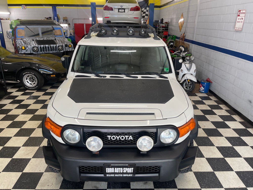 2008 Toyota FJ Cruiser Image 2