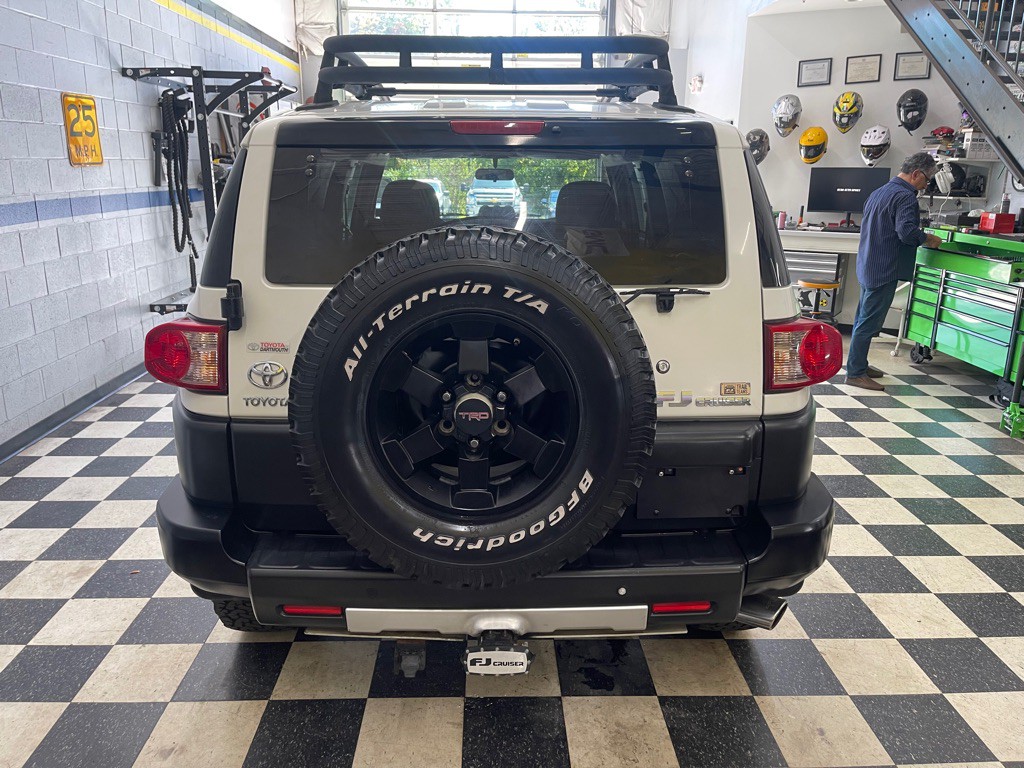 2008 Toyota FJ Cruiser Image 12