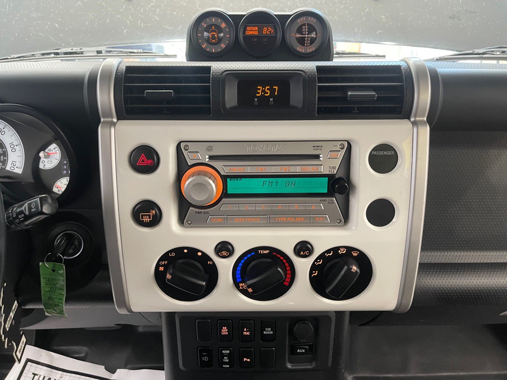 2008 Toyota FJ Cruiser Image 35