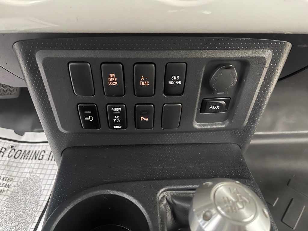 2008 Toyota FJ Cruiser Image 36