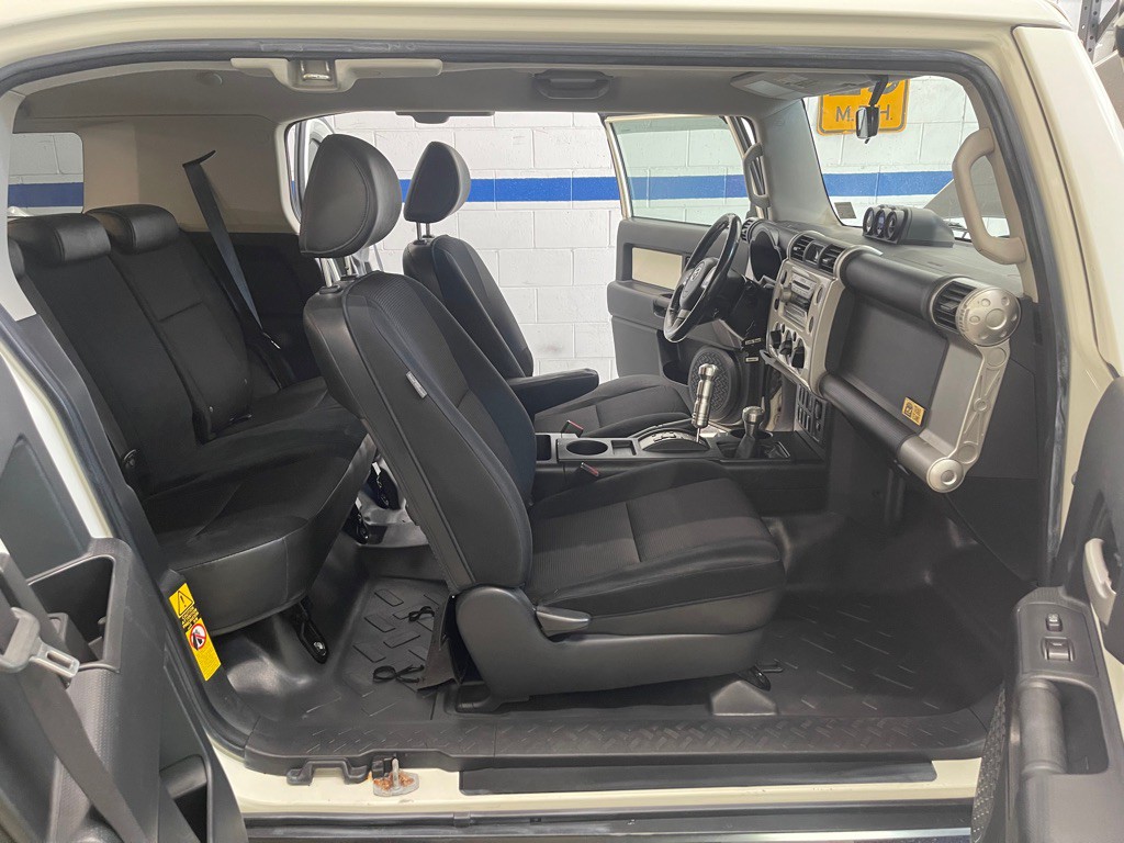 2008 Toyota FJ Cruiser Image 42