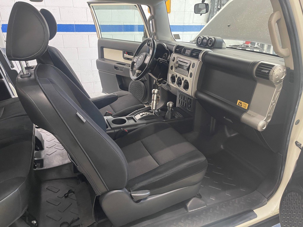 2008 Toyota FJ Cruiser Image 43