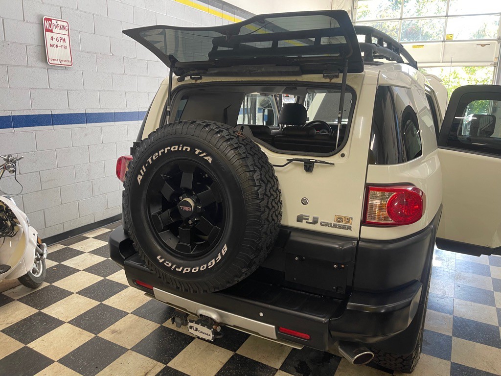 2008 Toyota FJ Cruiser Image 60