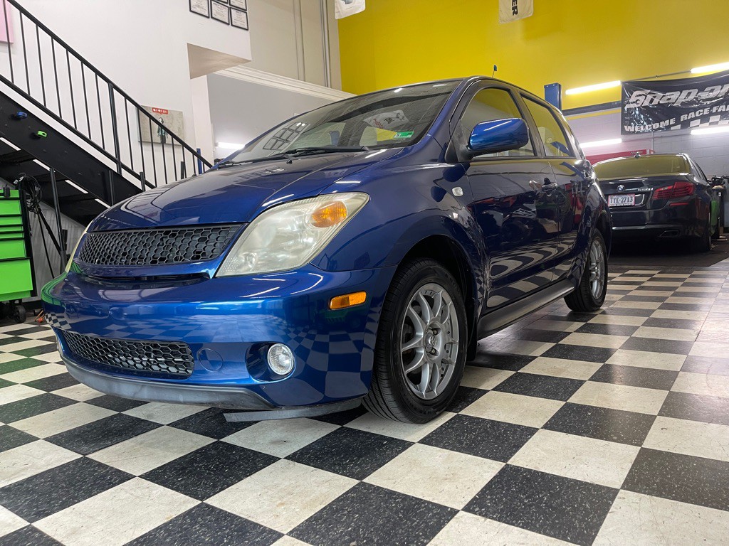 2005 Scion xA Image 8