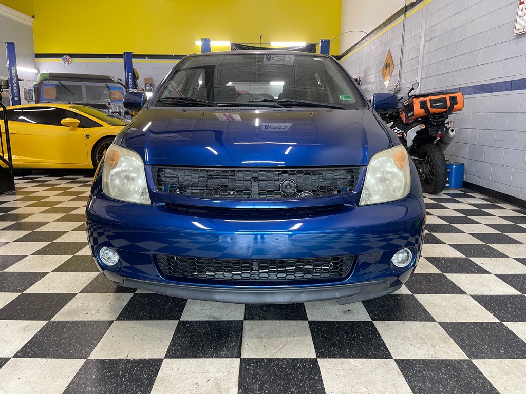2005 Scion xA Image 9