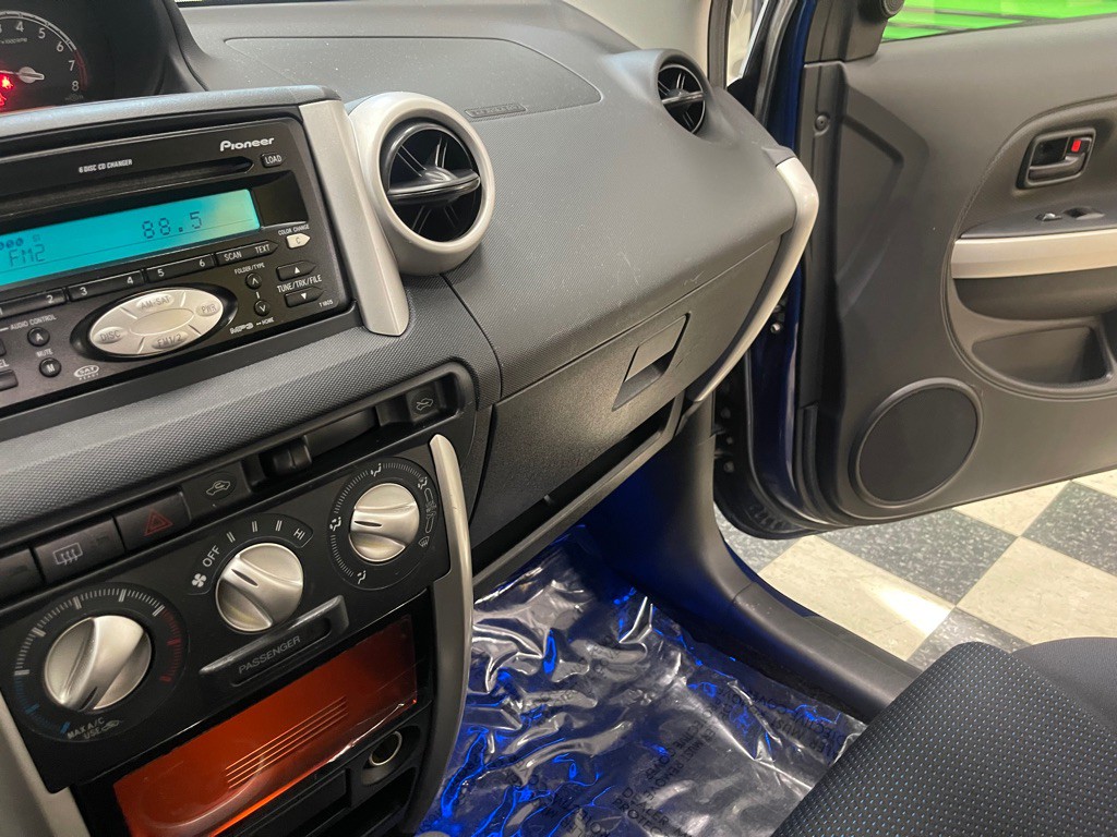 2005 Scion xA Image 70