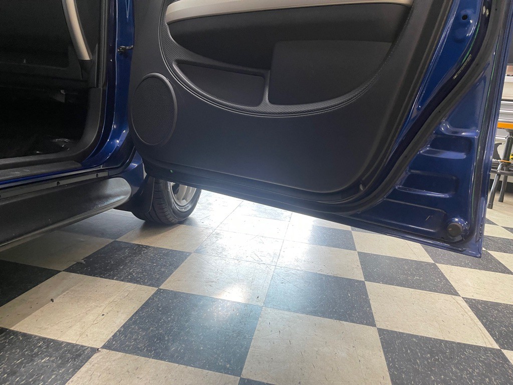 2005 Scion xA Image 95