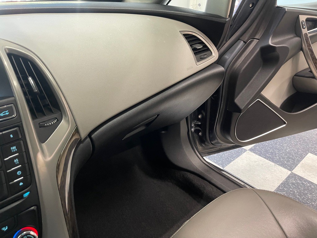 2013 Buick Verano Image 32