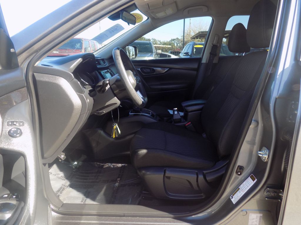 2020 Nissan Rogue Image 26