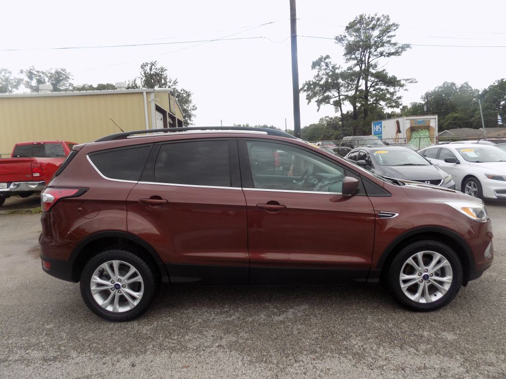 2018 Ford Escape Image 2