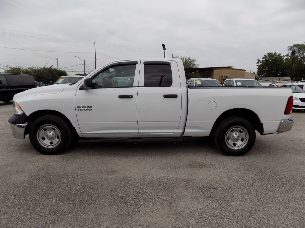 2018 RAM 1500 Image 3