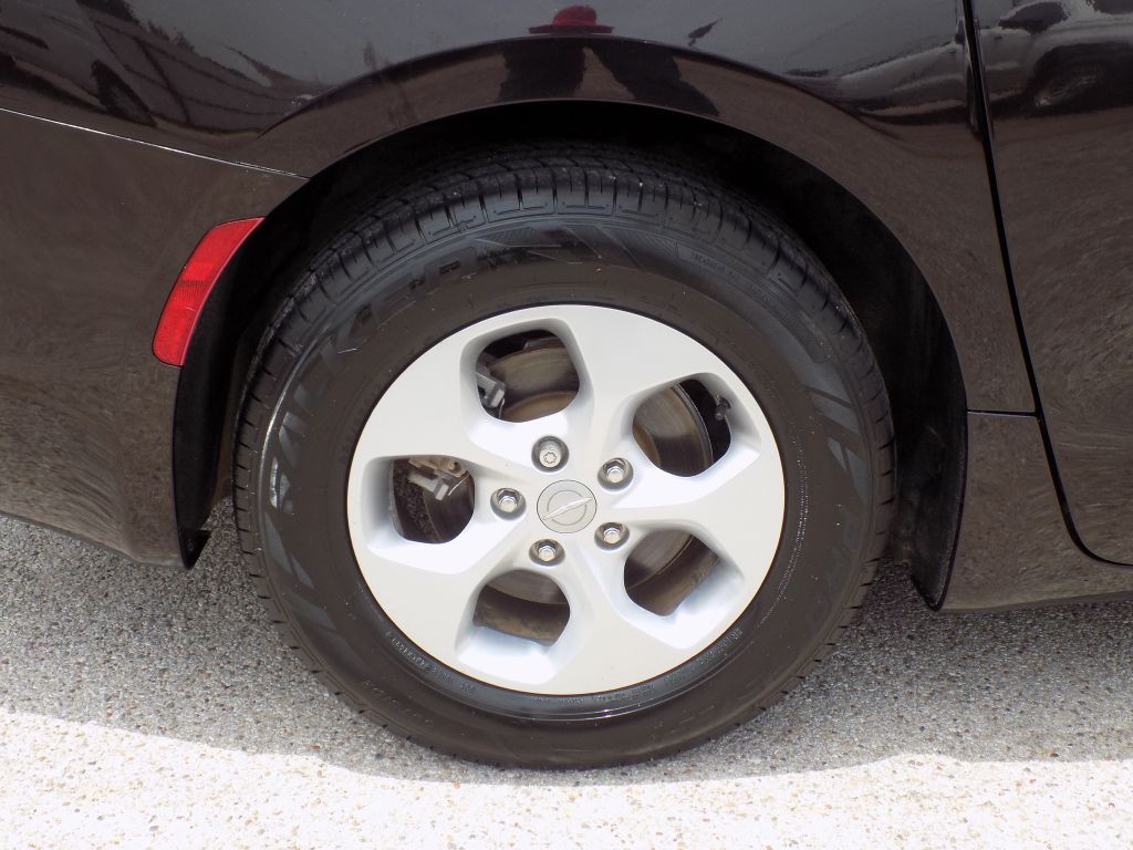 2017 Chrysler Pacifica Image 19