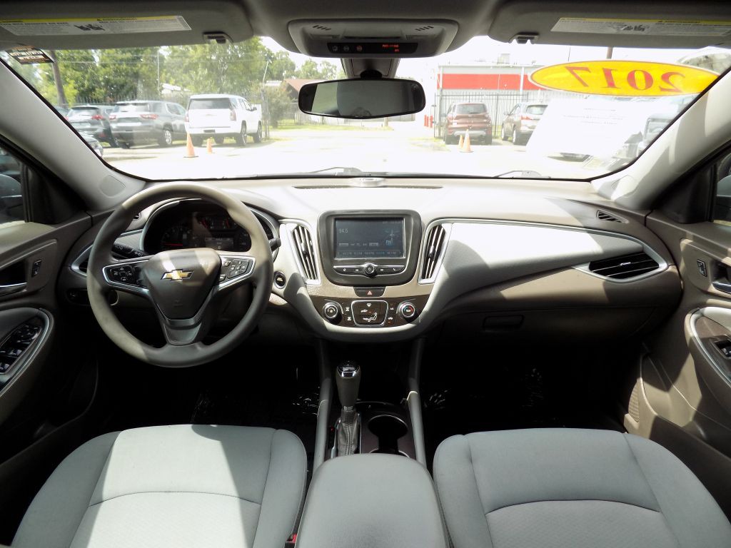 2017 Chevrolet Malibu Image 15