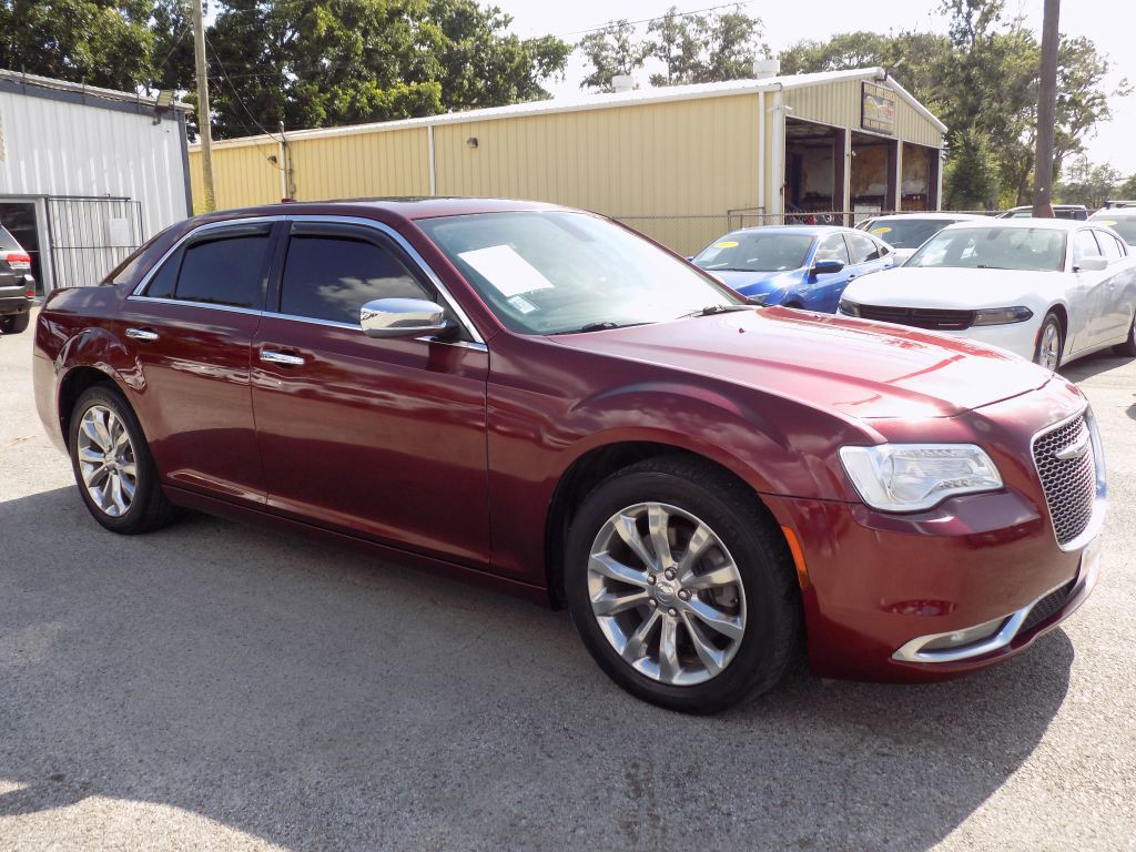 2019 Chrysler 300 Image 8