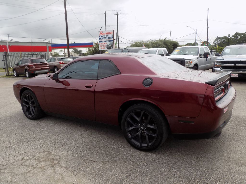2021 Dodge Challenger Image 3