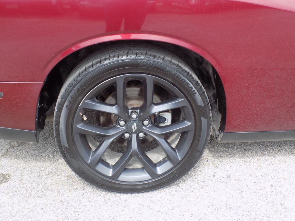 2021 Dodge Challenger Image 17