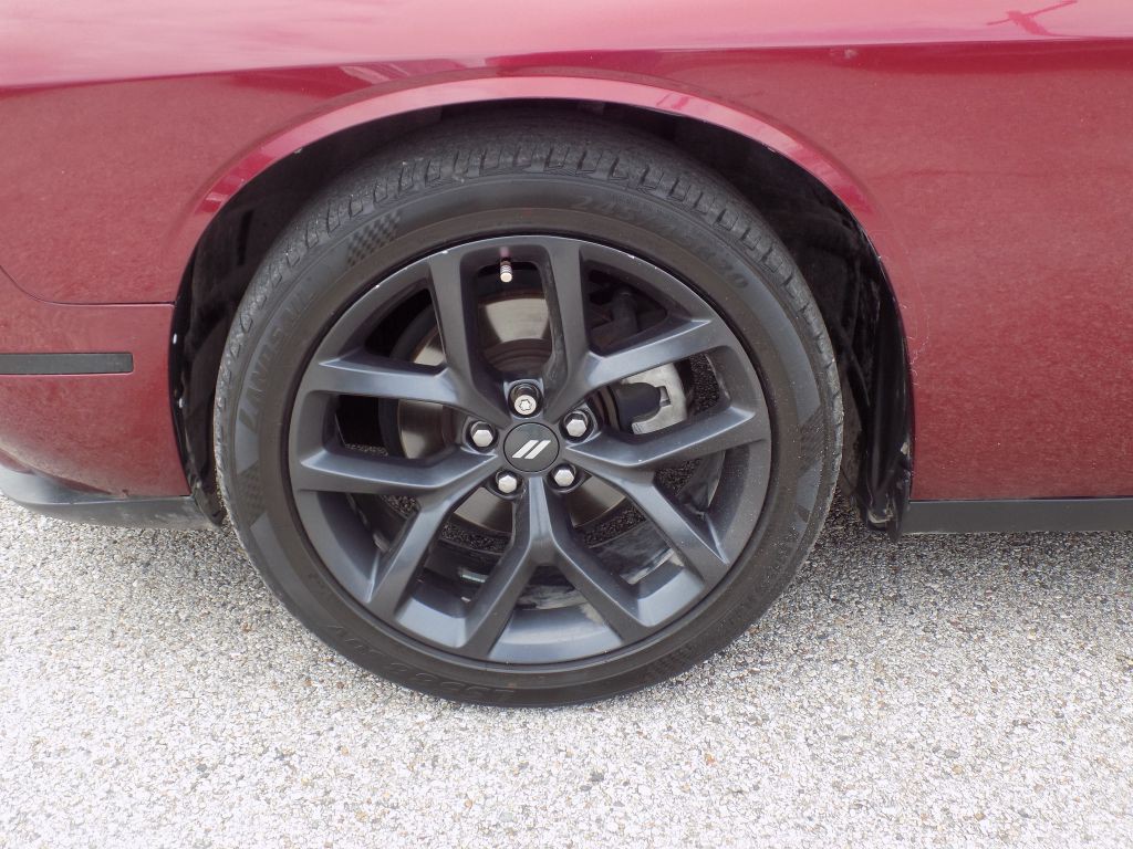 2021 Dodge Challenger Image 19