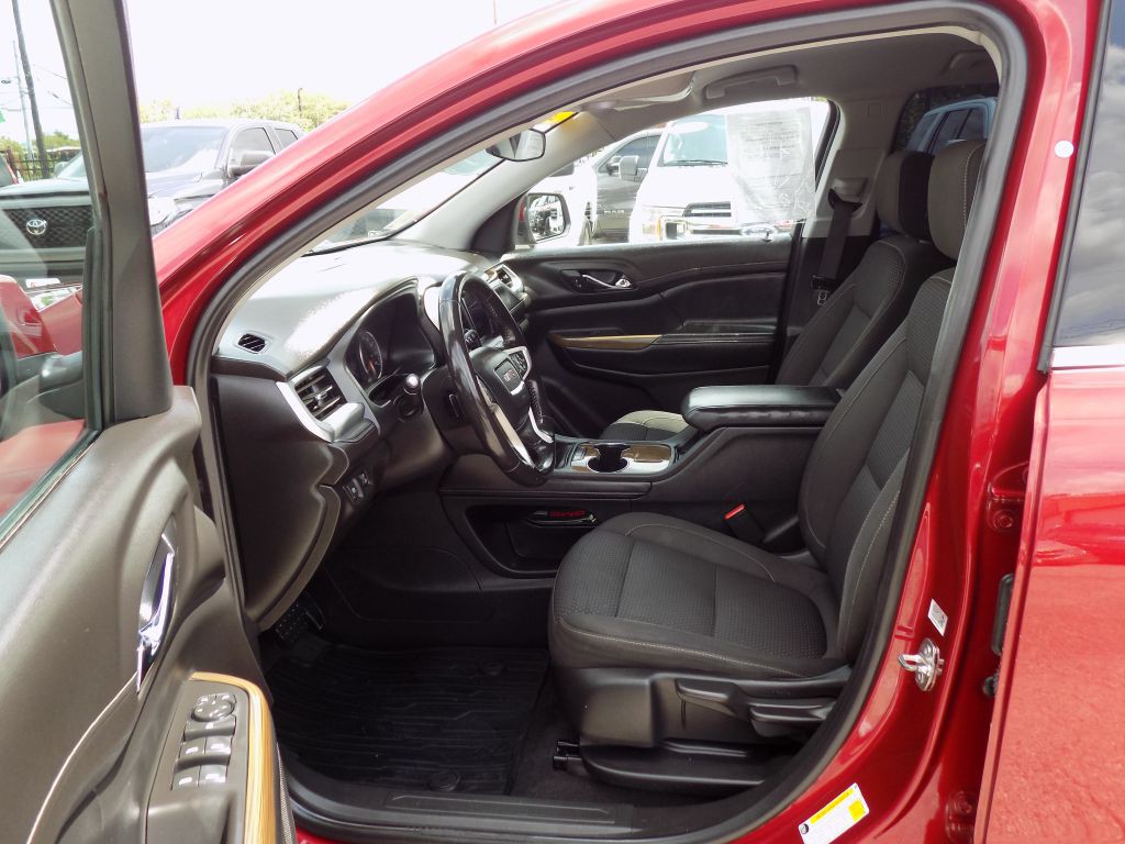 2020 GMC Acadia Image 10