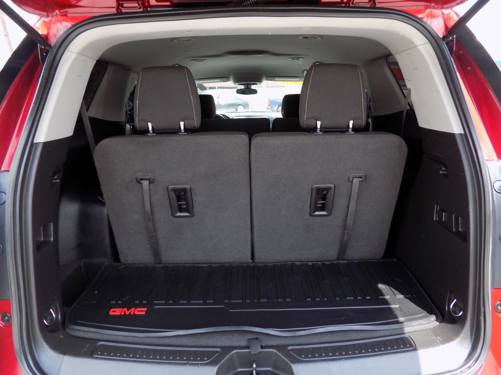 2020 GMC Acadia Image 17