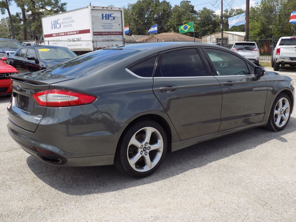2016 Ford Fusion Image 8