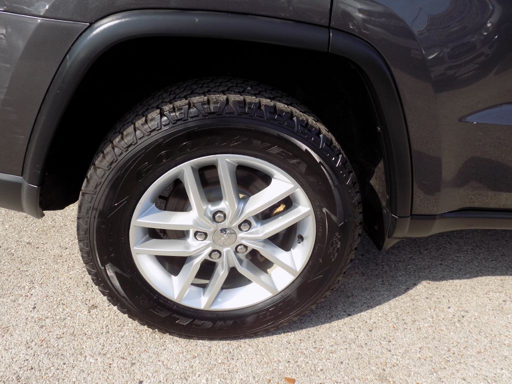 2017 Jeep Grand Cherokee Image 24