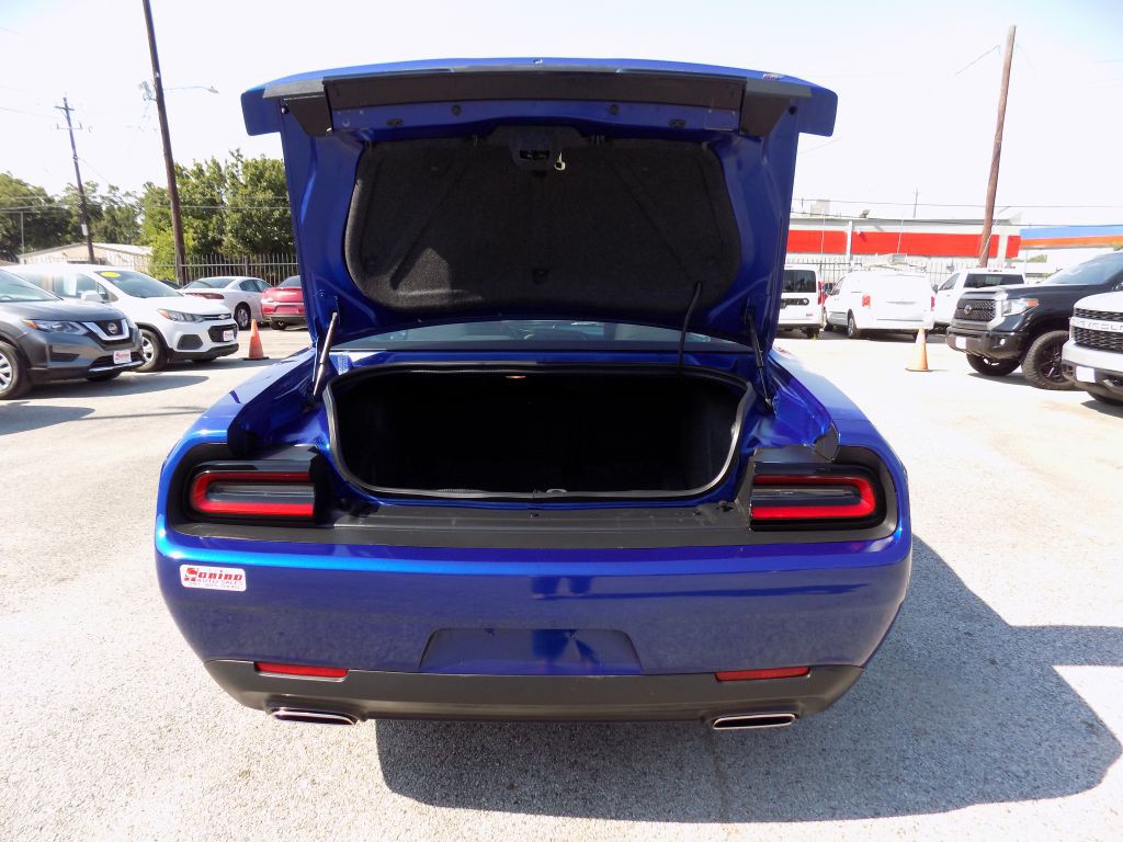 2022 Dodge Challenger Image 13