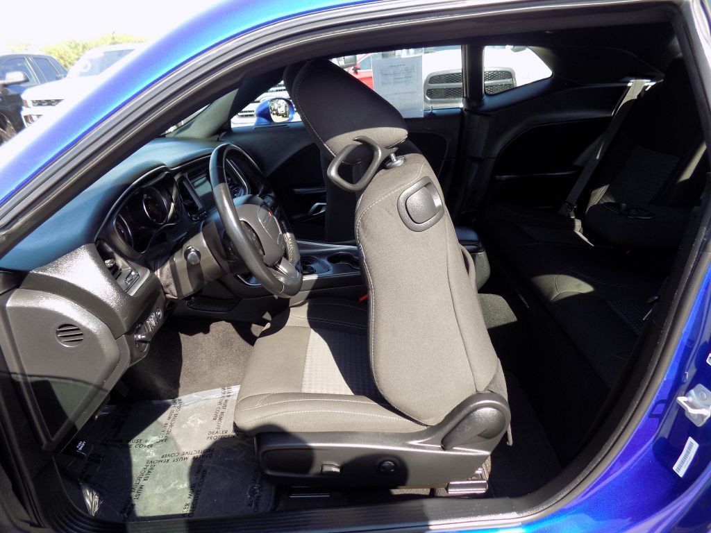2022 Dodge Challenger Image 19