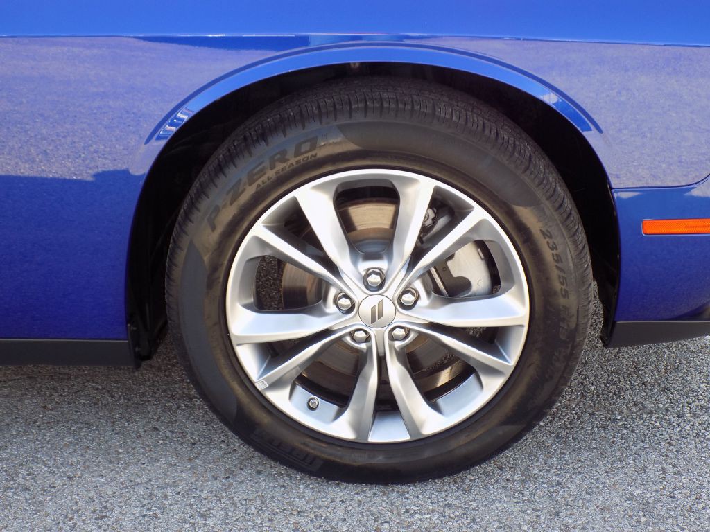 2022 Dodge Challenger Image 24