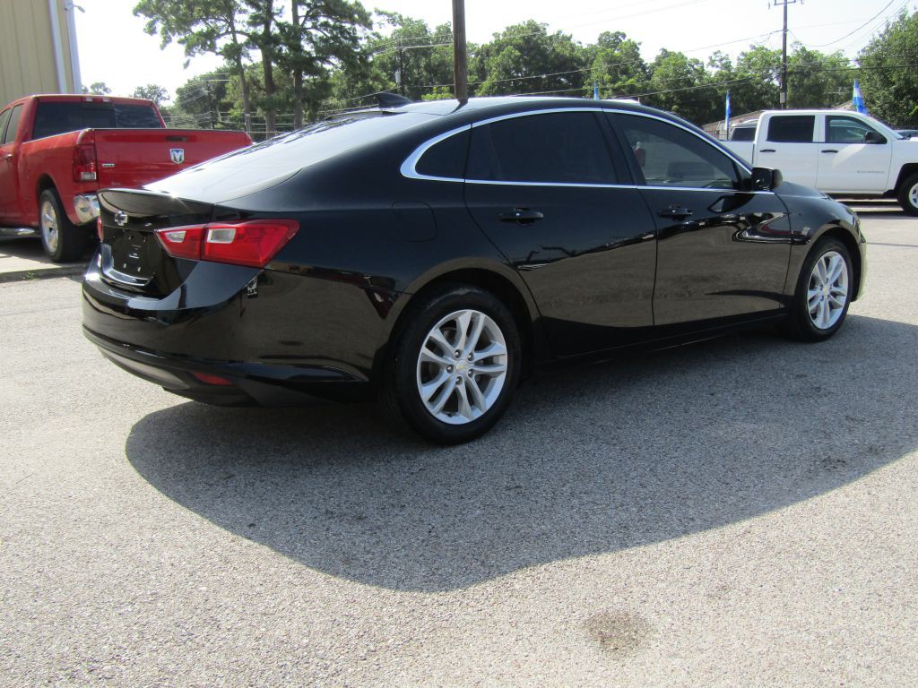 2017 Chevrolet Malibu Image 5