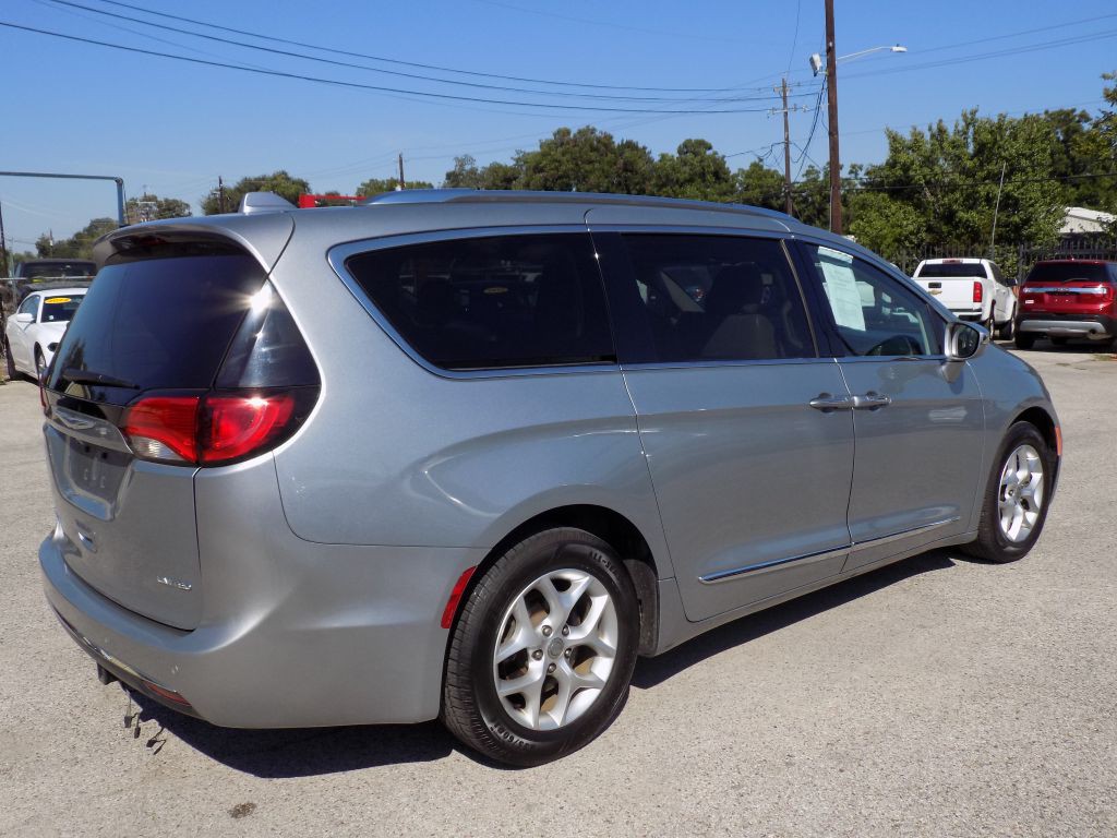 2020 Chrysler Pacifica Image 6