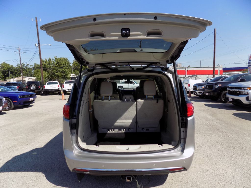 2020 Chrysler Pacifica Image 15
