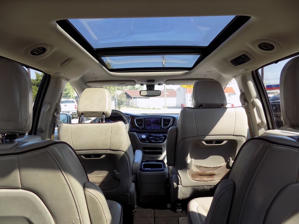 2020 Chrysler Pacifica Image 17