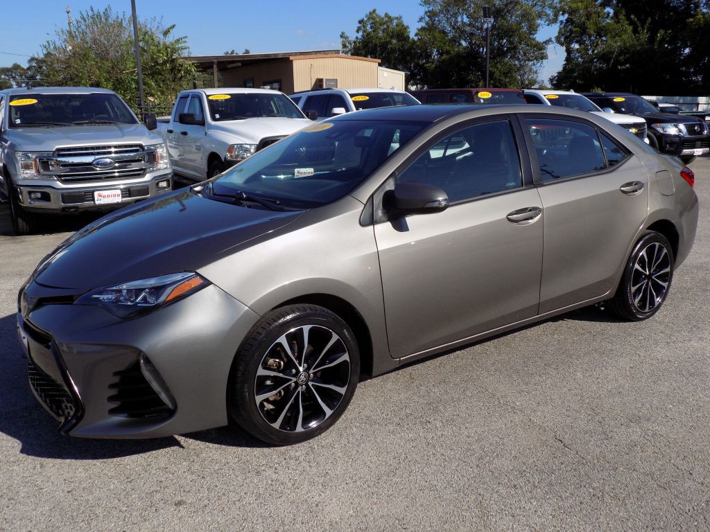 2018 Toyota Corolla Image 2