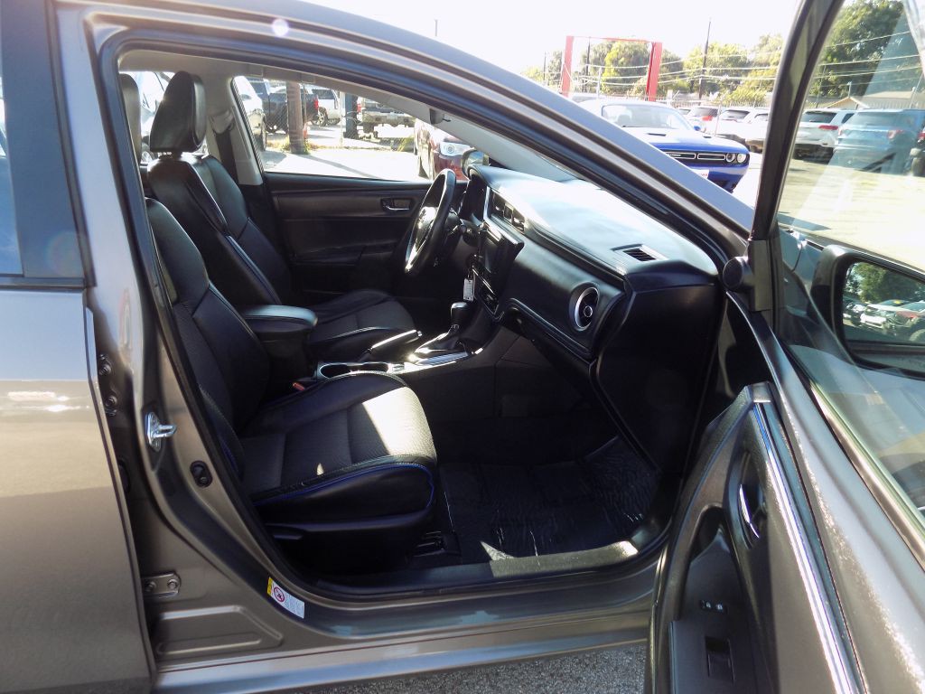 2018 Toyota Corolla Image 12
