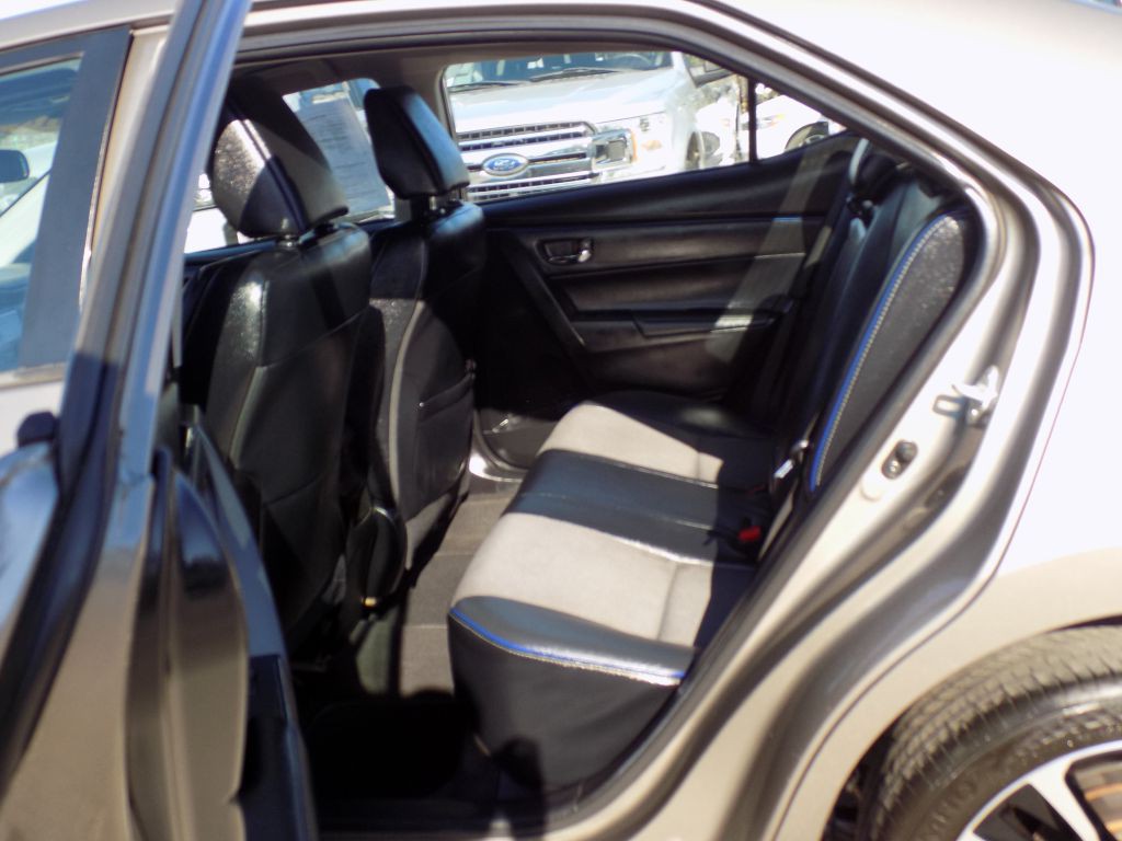 2018 Toyota Corolla Image 16