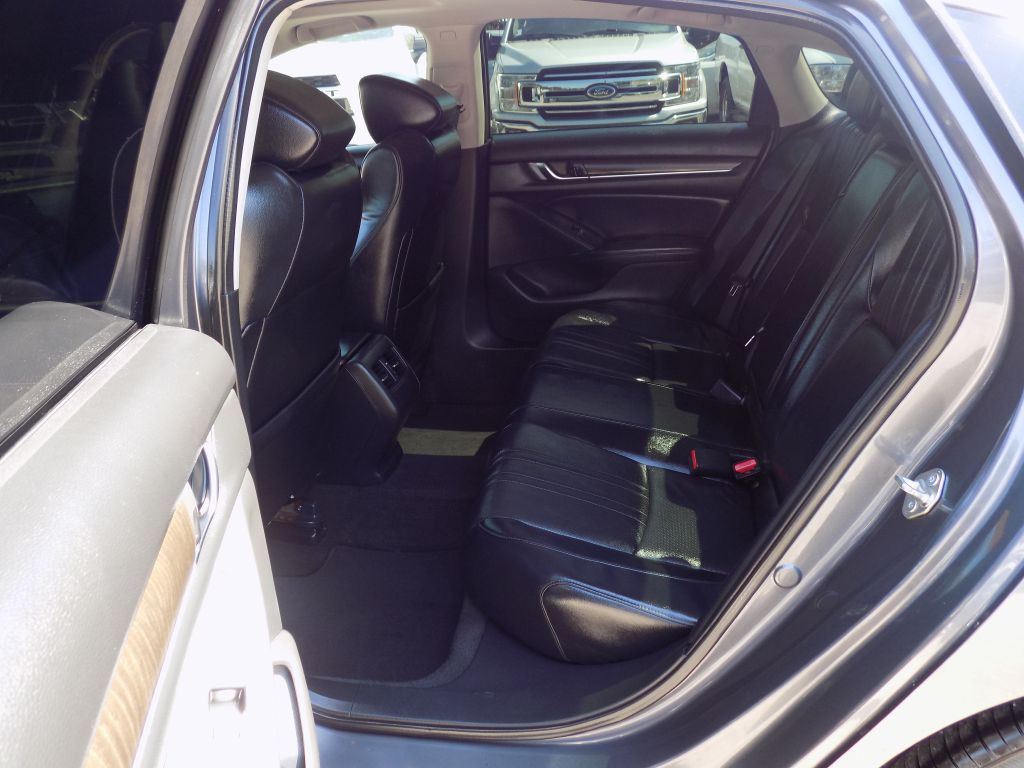2018 Honda Accord Image 12