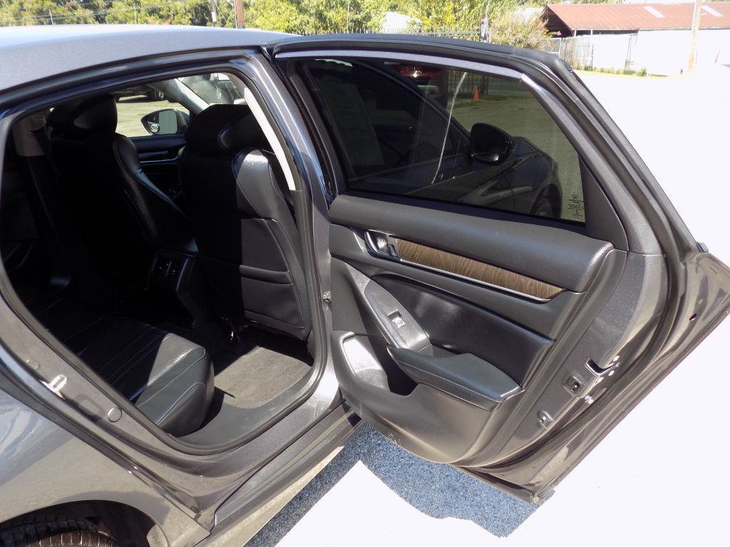 2018 Honda Accord Image 13