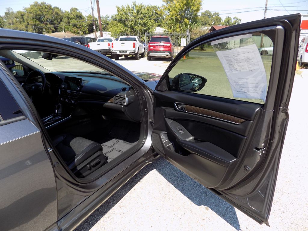 2018 Honda Accord Image 15