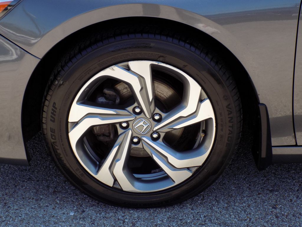 2018 Honda Accord Image 24