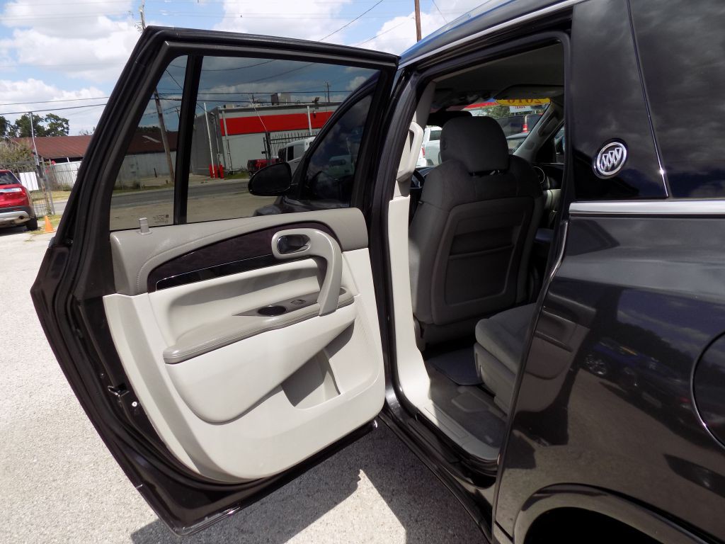 2016 Buick Enclave Image 13